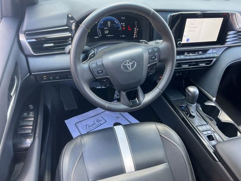 Used 2025 Toyota Camry SE w/ Convenience Package FWD image 37