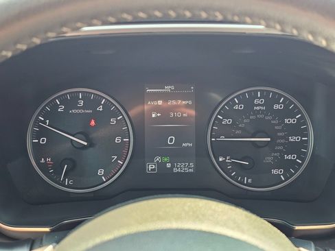 Certified 2025 Subaru Outback Limited AWD/4WD image 29