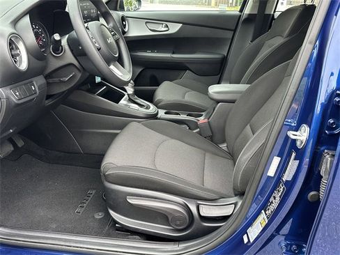 Used 2022 Kia Forte LXS image 10