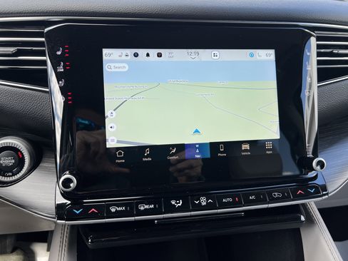 Used 2023 Jeep Wagoneer Series II AWD/4WD image 24