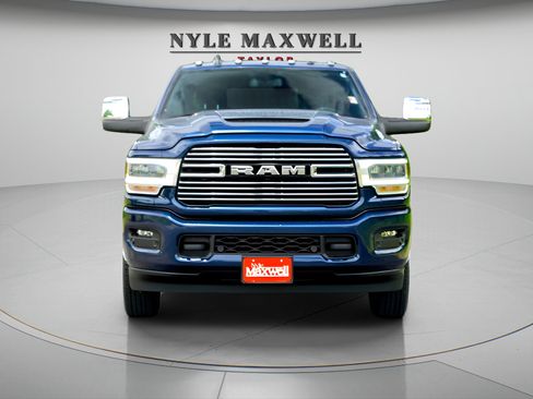 Used 2024 RAM 3500 Laramie w/ Sport Appearance Package AWD/4WD image 4