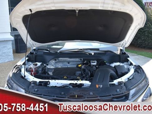 Used 2024 Chevrolet Trax RS w/ Driver Confidence Package FWD image 34