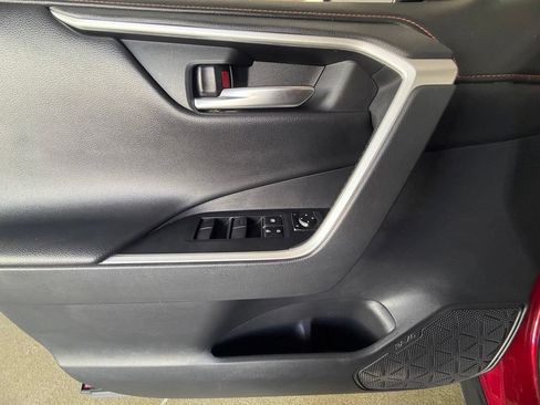 Used 2019 Toyota RAV4 Adventure AWD/4WD image 21