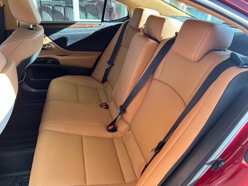 Used 2022 Lexus ES 350 w/ Premium Package FWD image 23