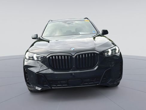 Used 2024 BMW X5 xDrive40i w/ M Sport Package AWD/4WD image 4