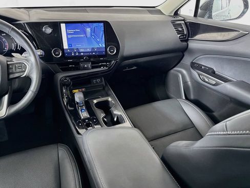Certified 2025 Lexus NX 250 FWD w/ Cold Area Package image 24