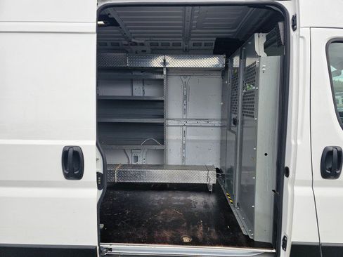 Used 2021 RAM ProMaster 2500 FWD image 12