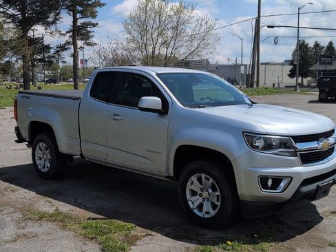 Used 2019 Chevrolet Colorado LT w/ LT Convenience Package AWD/4WD image 2