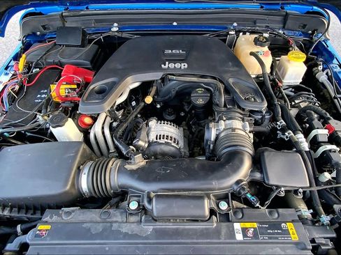 Used 2021 Jeep Gladiator Rubicon w/ Cold Weather Group AWD/4WD image 30