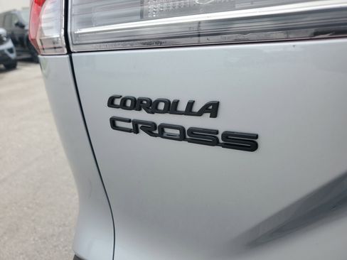 Used 2023 Toyota Corolla Cross AWD Hybrid w/ Convenience Package image 32