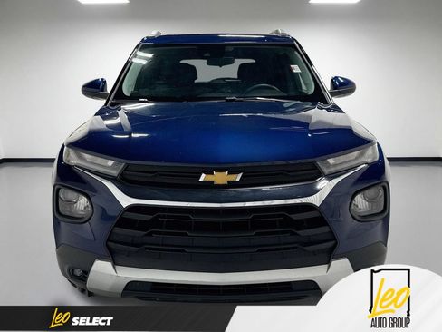 Used 2023 Chevrolet TrailBlazer LT FWD image 2