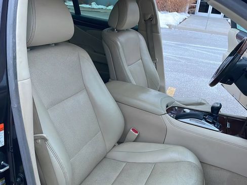 Used 2016 Lexus LS 460 w/ Comfort Package RWD image 22