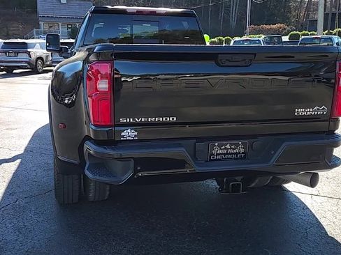 Used 2025 Chevrolet Silverado 3500 High Country w/ High Country Premium Package image 6