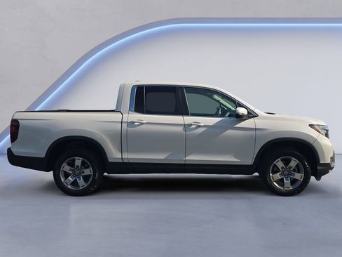 Certified 2025 Honda Ridgeline RTL image 6