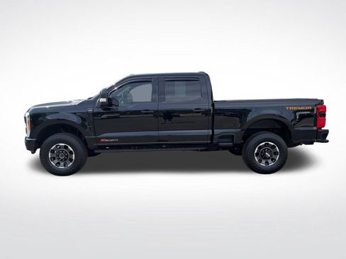 Used 2023 Ford F250 Lariat w/ Tremor Off-Road Package AWD/4WD image 3