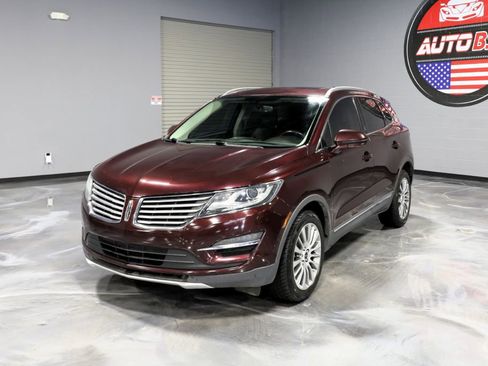 Used 2017 Lincoln MKC Reserve image 3
