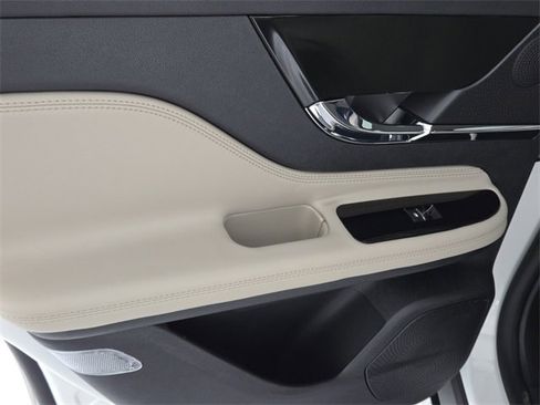 New 2026 Lincoln Corsair Grand Touring image 21