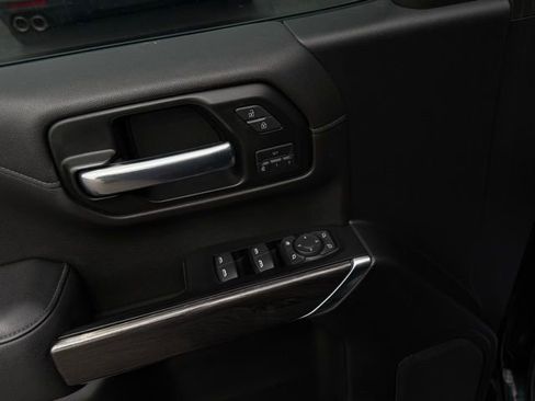 Used 2019 Chevrolet Silverado 1500 LTZ image 11