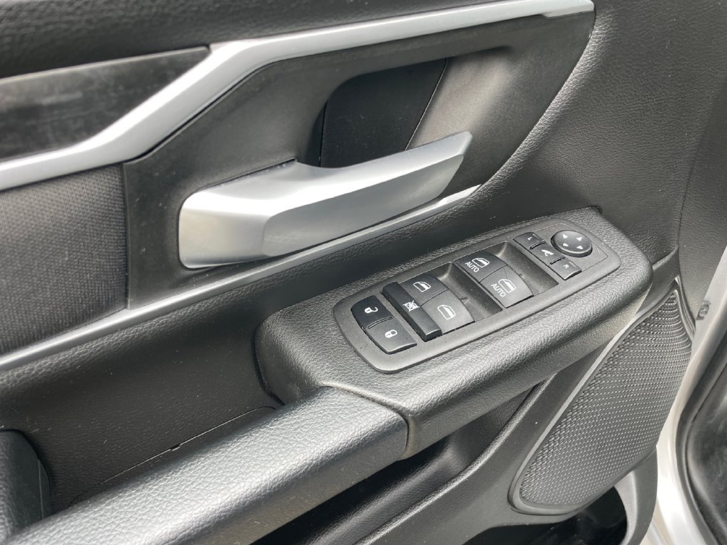 Used 2023 RAM 1500 Big Horn AWD/4WD image 23