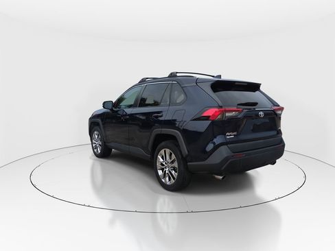 Used 2021 Toyota RAV4 XLE Premium FWD image 6