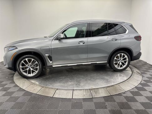 New 2026 BMW X5 xDrive50e w/ Climate Comfort Package image 16