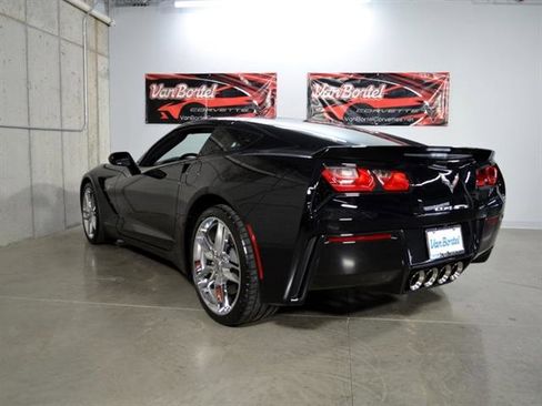 Used 2017 Chevrolet Corvette Stingray Coupe image 5