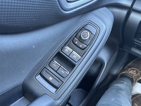 Used 2020 Subaru Forester Premium image 16