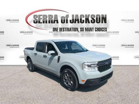 Used 2022 Ford Maverick XLT w/ XLT Luxury Package FWD image 2