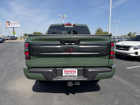 Used 2025 Nissan Frontier PRO-4X AWD/4WD image 6