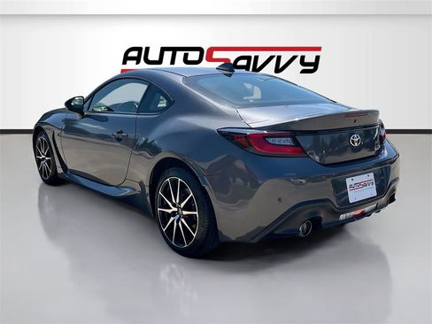 Used 2022 Toyota GR86 image 5