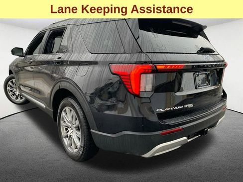 Certified 2025 Ford Explorer Platinum image 10