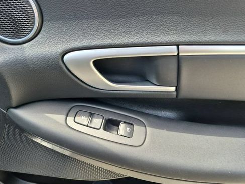 Used 2025 Hyundai Sonata SEL FWD image 33