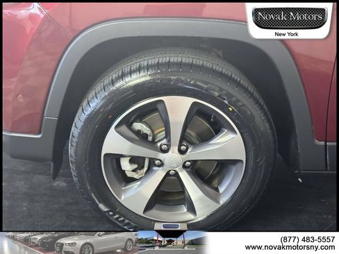 Used 2021 Jeep Cherokee Limited AWD/4WD image 7