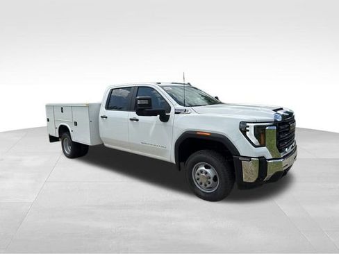 New 2025 GMC Sierra 3500 Pro w/ Convenience Package image 3