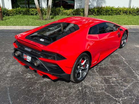 Used 2023 Lamborghini Huracan EVO RWD image 8