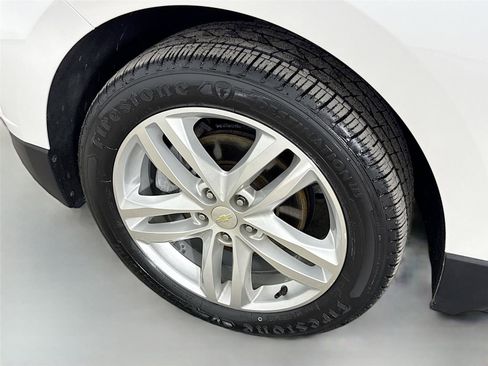 Used 2020 Chevrolet Equinox Premier AWD/4WD image 32