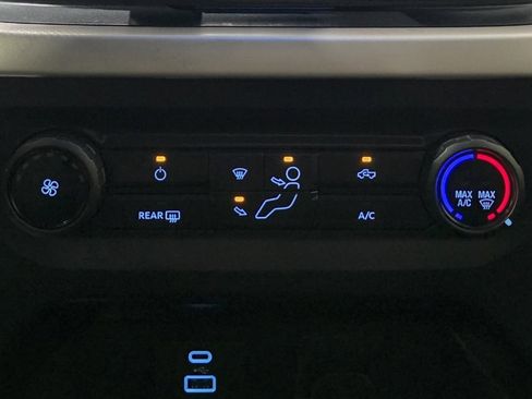 Used 2022 Ford F150 XLT w/ XTR Package image 33