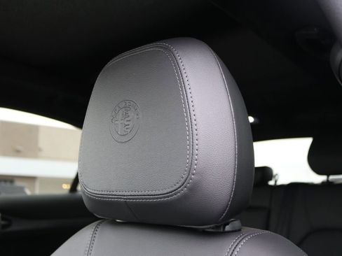 New 2025 Alfa Romeo Stelvio Sprint image 17