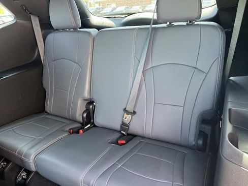 Used 2023 Buick Enclave Essence w/ Sport Touring Edition AWD/4WD image 13