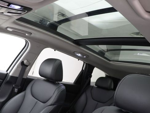 Used 2023 Hyundai Santa Fe SEL w/ Premium Package image 17