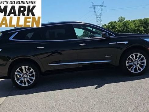 Used 2023 Buick Enclave Avenir w/ Avenir Technology Package FWD image 9