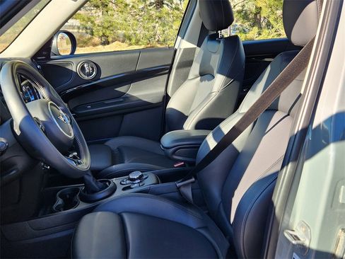 Used 2019 MINI Cooper Countryman SE w/ Premium Package image 8