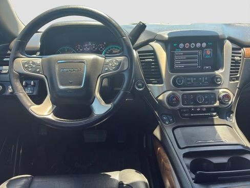Used 2018 GMC Yukon XL Denali w/ Denali Ultimate Package AWD/4WD image 14
