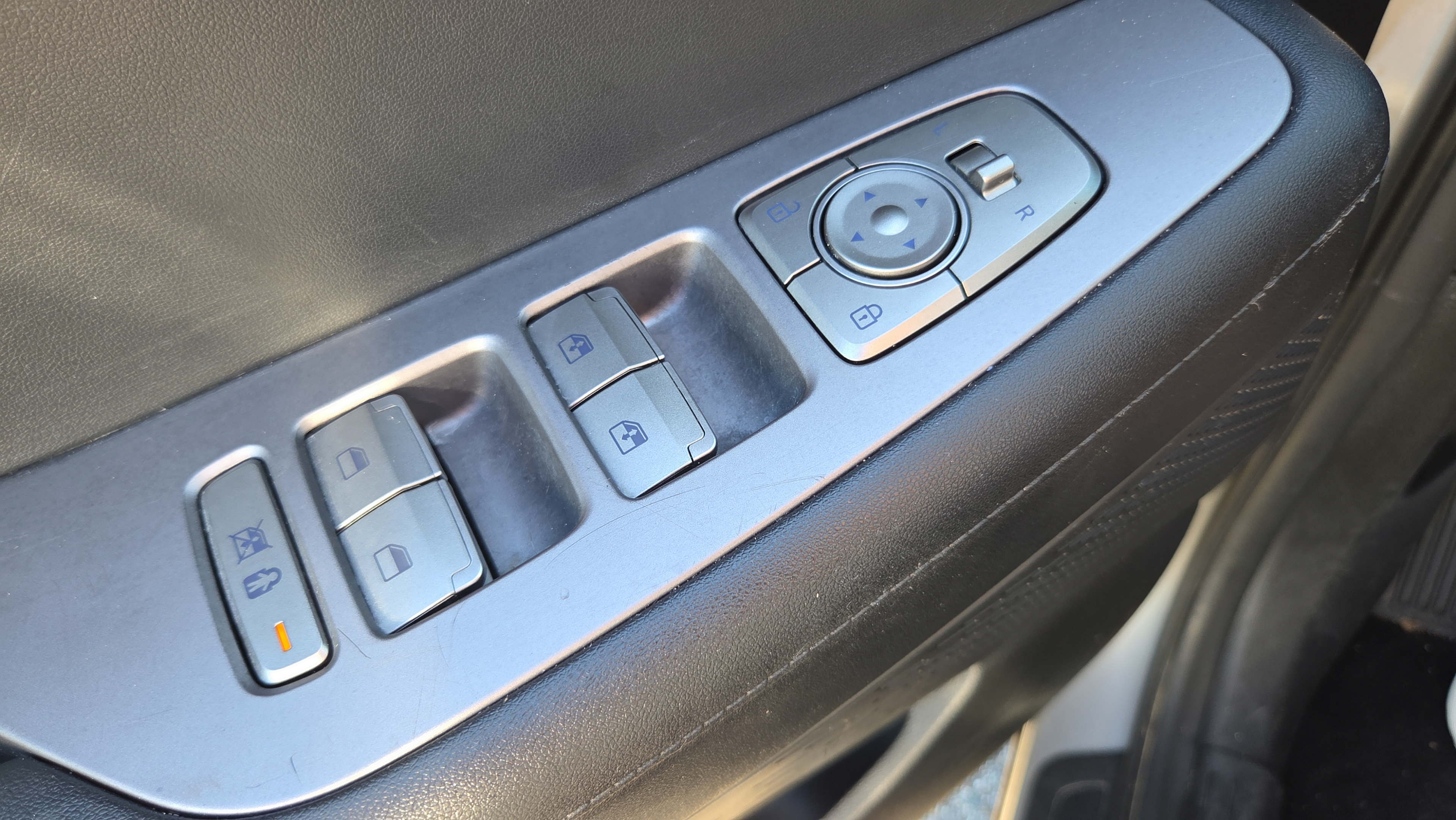 Used 2024 Hyundai Palisade SEL FWD image 29