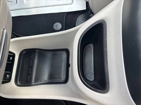 Used 2019 Chrysler Pacifica Touring-L Plus w/ Tire & Wheel Group FWD image 52