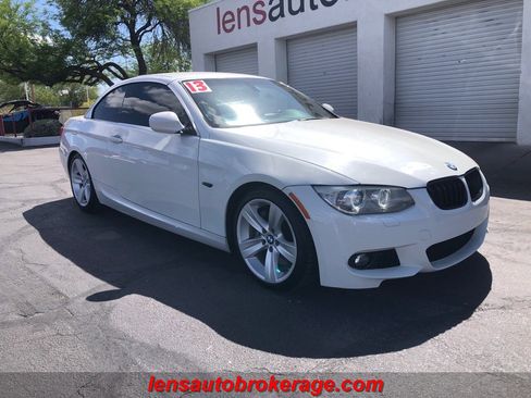 Used 2013 BMW 335i Convertible image 4