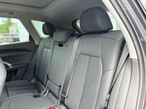 Used 2025 Audi Q5 Premium w/ Convenience Package AWD/4WD image 15