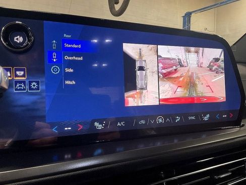 New 2026 Chevrolet Traverse LT w/ Midnight/Sport Edition image 5