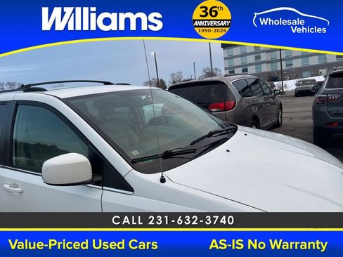 Used 2009 Chrysler Town & Country Touring image 27