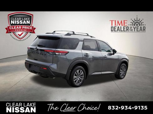 Certified 2025 Nissan Pathfinder SV w/ SV Premium Package FWD image 7